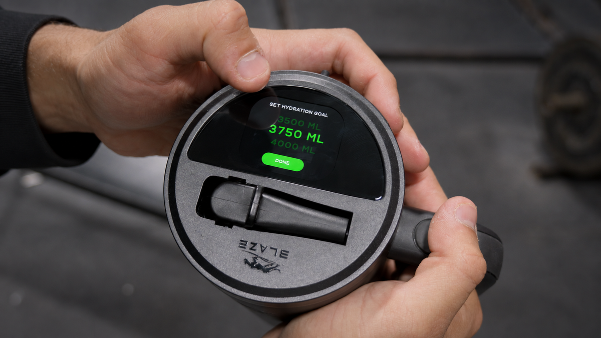 The Blaze Smart Bottle